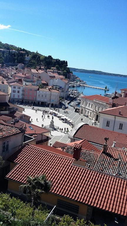 Apartma Mery Piran Eksteriør bilde