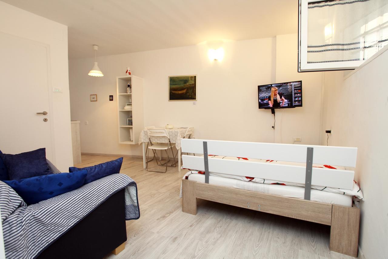 Apartma Mery Piran Eksteriør bilde